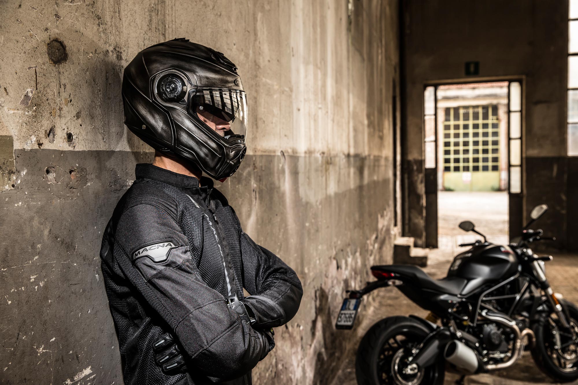 Scooter helmet: which model should you choose? - Caberg World