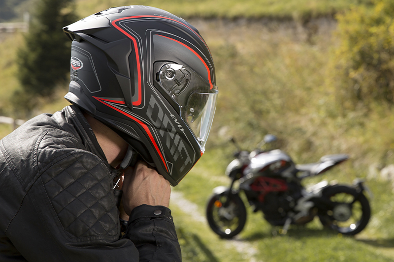 CABERG'S ADVICE: HOW TO CHOOSE THE RIGHT HELMET SIZE - Caberg World