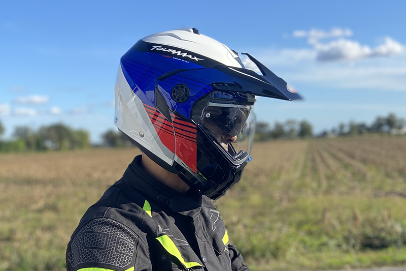 Caberg Tourmax, the versatility of an enduro flip-up helmet