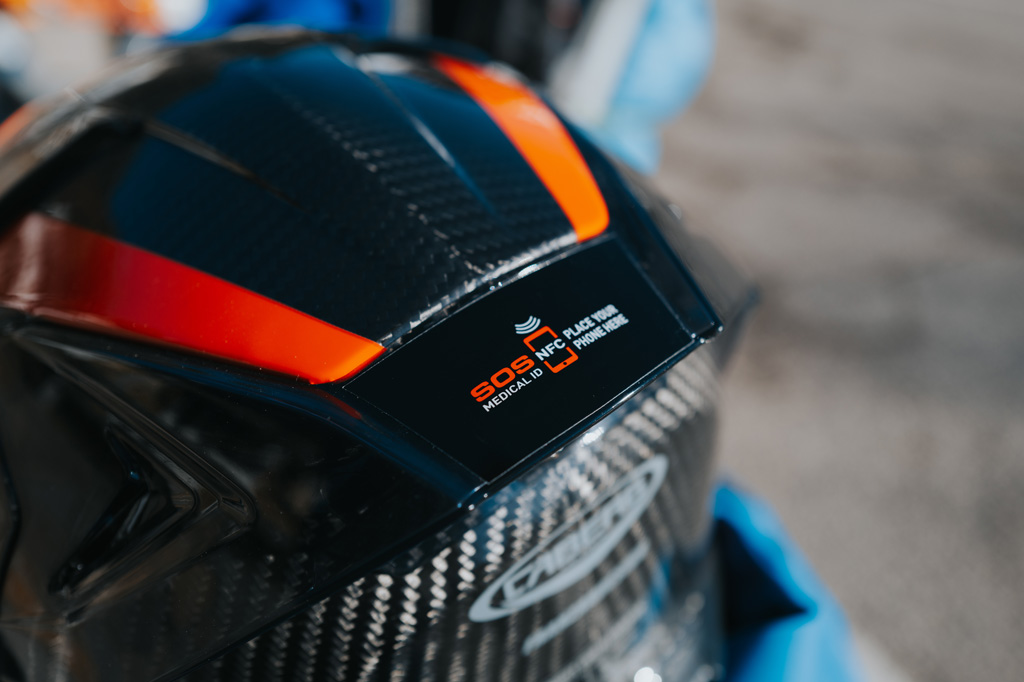 dettaglio di CABERG SOS MEDICAL ID nel casco DRIFT EVO II