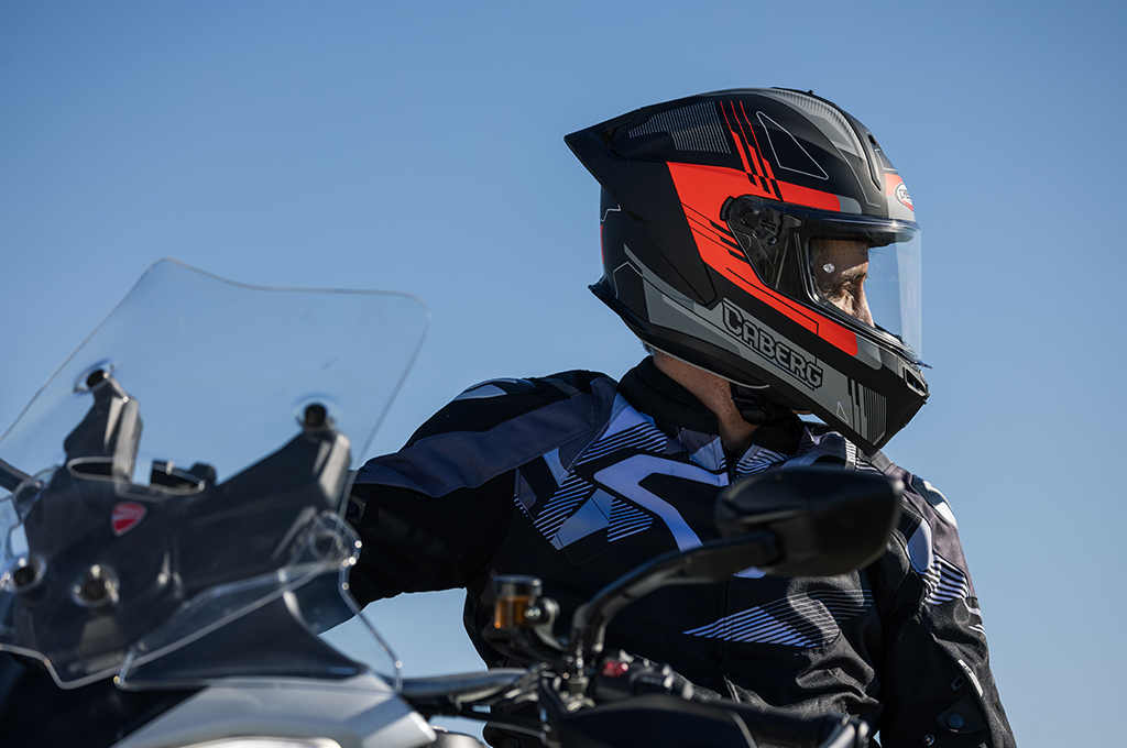 ROXTER Caberg full-face helmet in AMotoMio review