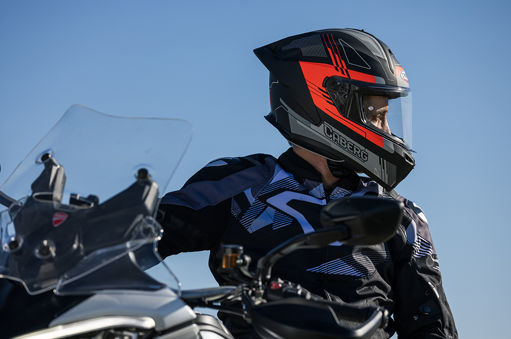 ROXTER Caberg full-face helmet in AMotoMio review