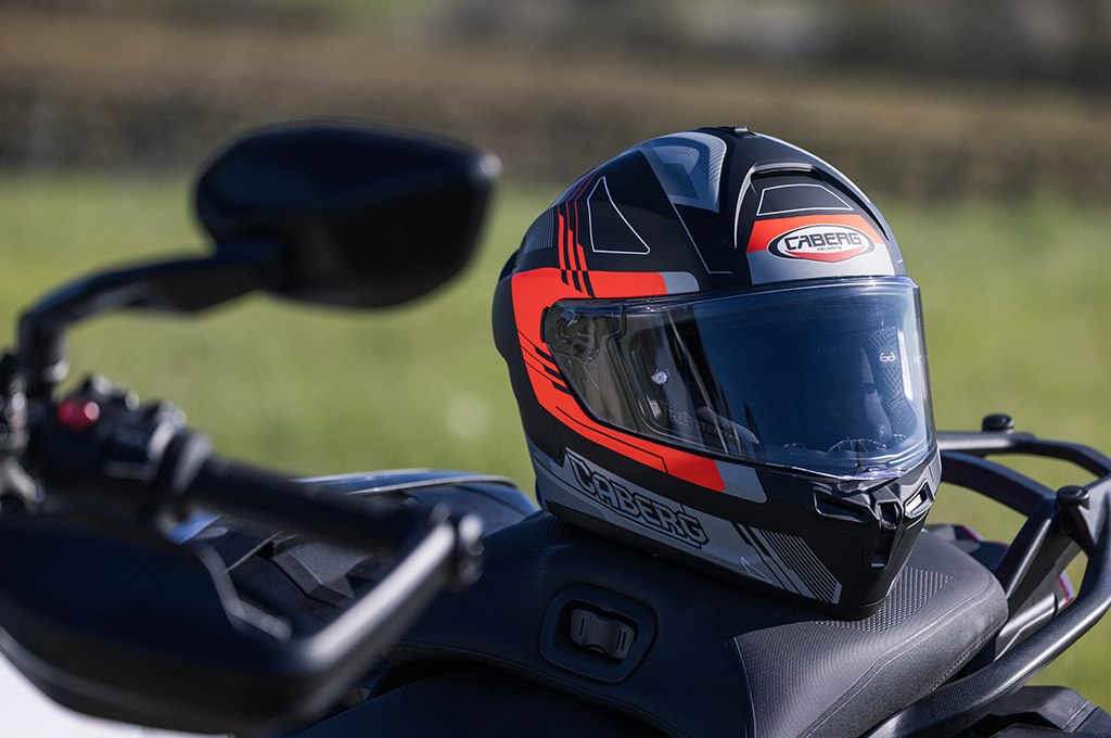 ROXTER full-face helmet on motorcycle seat
