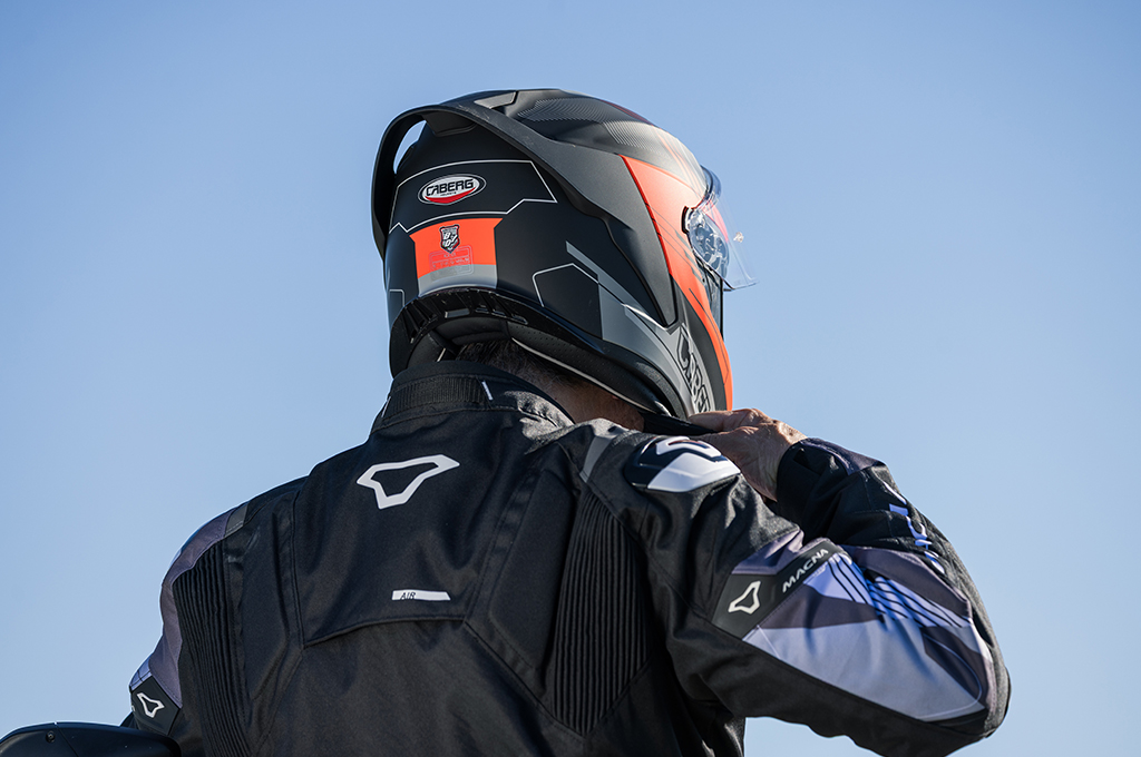 ROXTER helmet - rear view